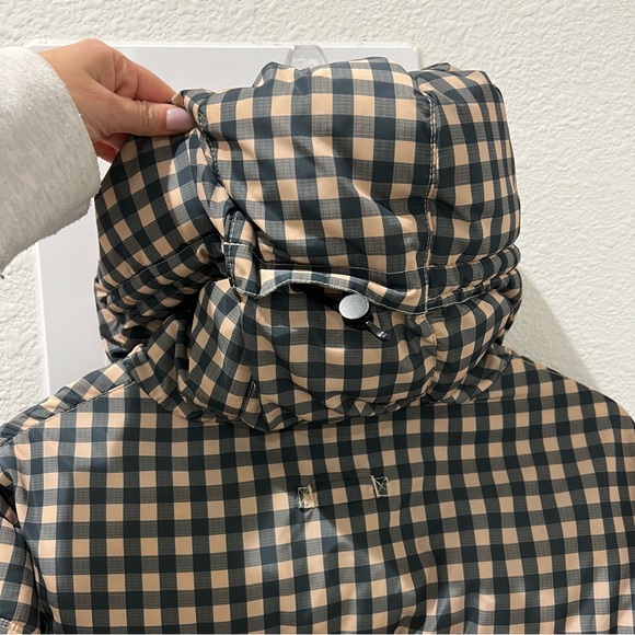 The Very Warm Mainline Printed Oversized Puffer Jacket Coat in Green - Picture 6 of 11